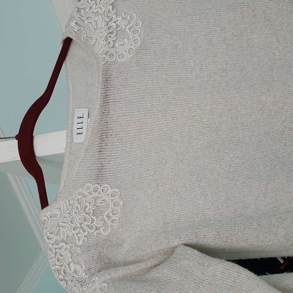 An Elle sweater blouse